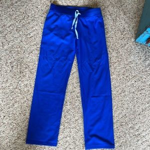 Figs Livingston basic scrub pants, size small